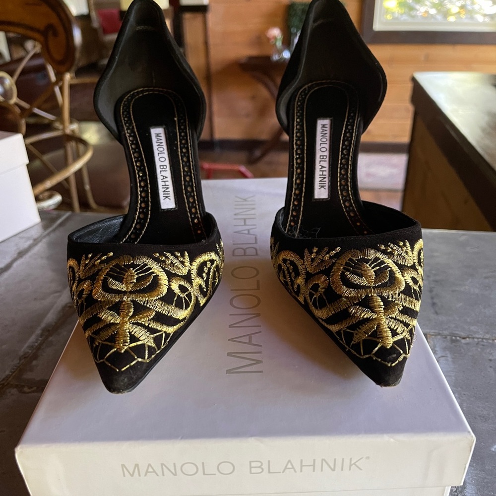 Volta 70 Black Suede with Hold Detail Manolo Blahnik